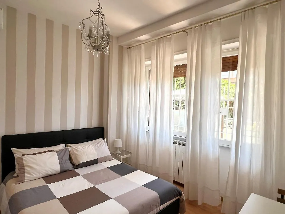 La Petite Sissi Vaticano Roma Apartment  רומא